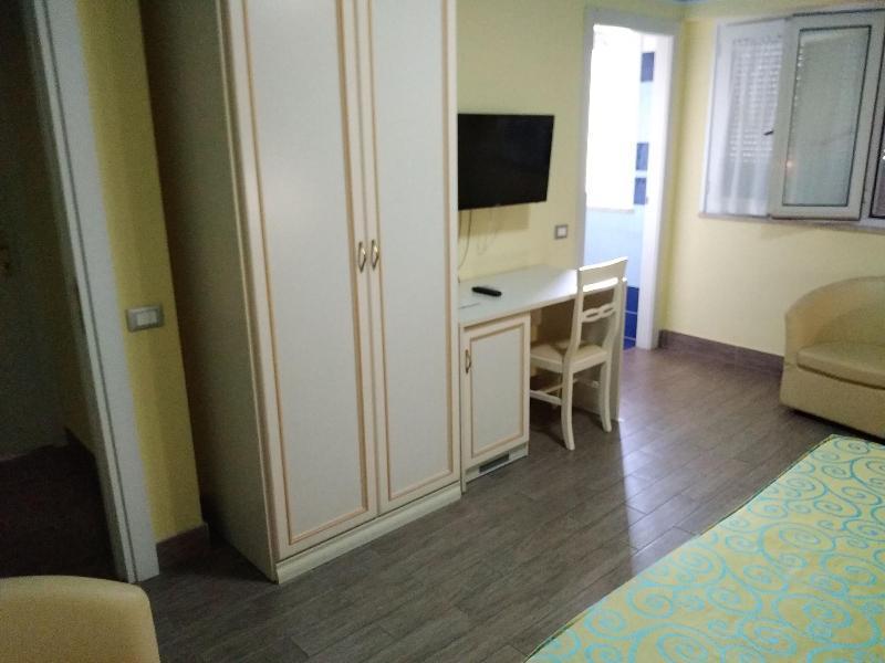Hotel Villa Aurora Latina Kültér fotó