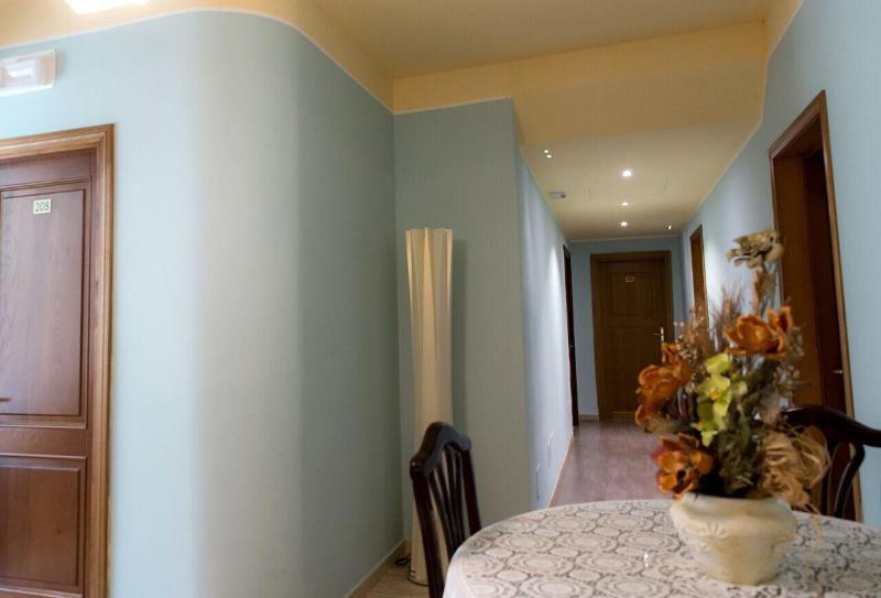 Hotel Villa Aurora Latina Kültér fotó