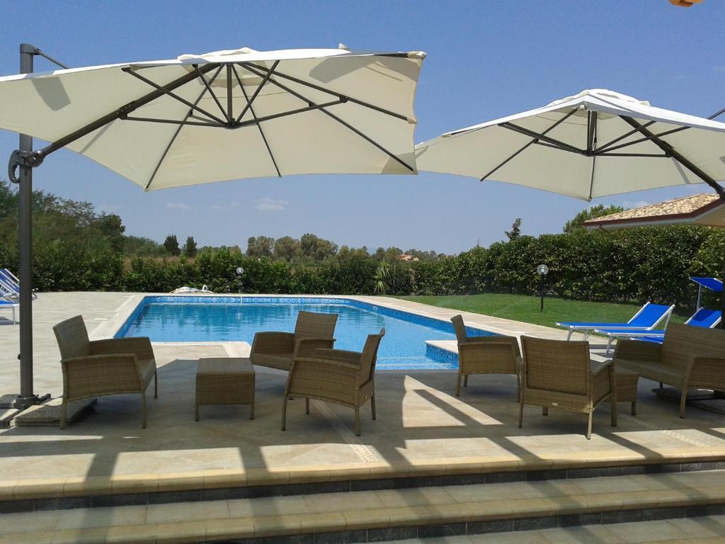 Hotel Villa Aurora Latina Kültér fotó