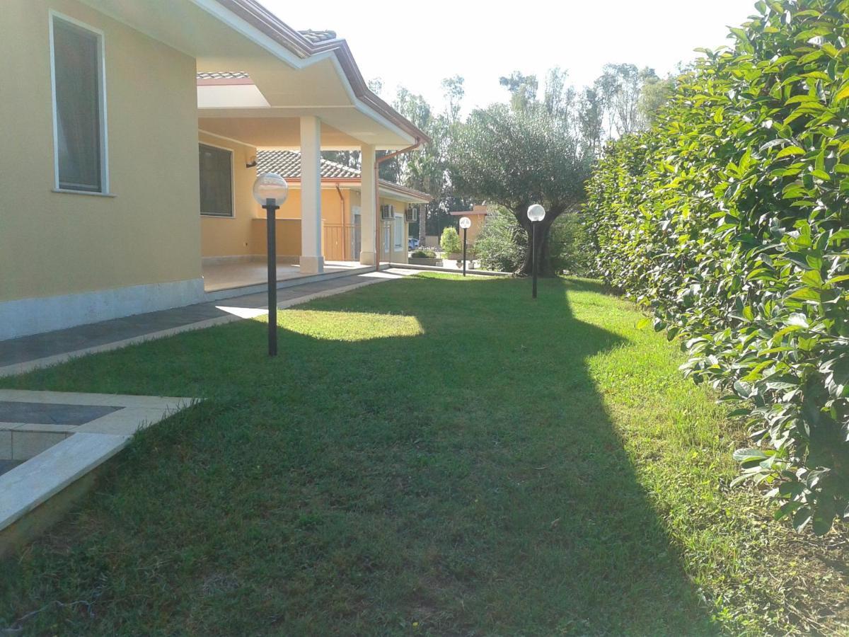 Hotel Villa Aurora Latina Kültér fotó