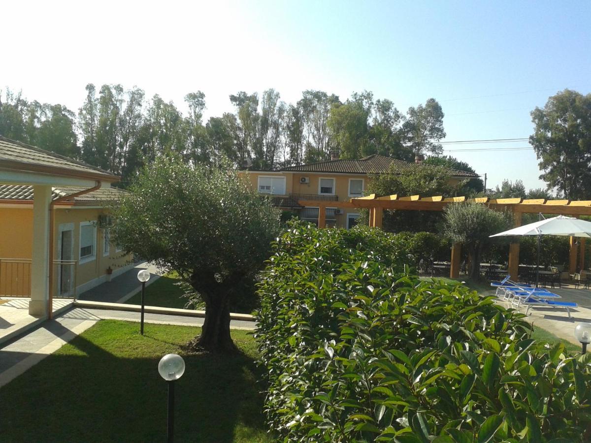 Hotel Villa Aurora Latina Kültér fotó
