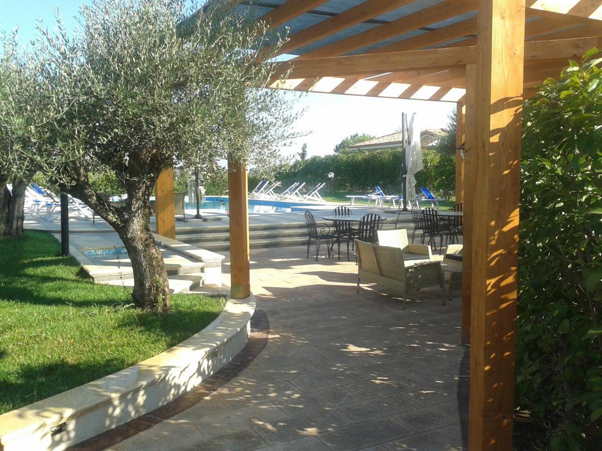 Hotel Villa Aurora Latina Kültér fotó